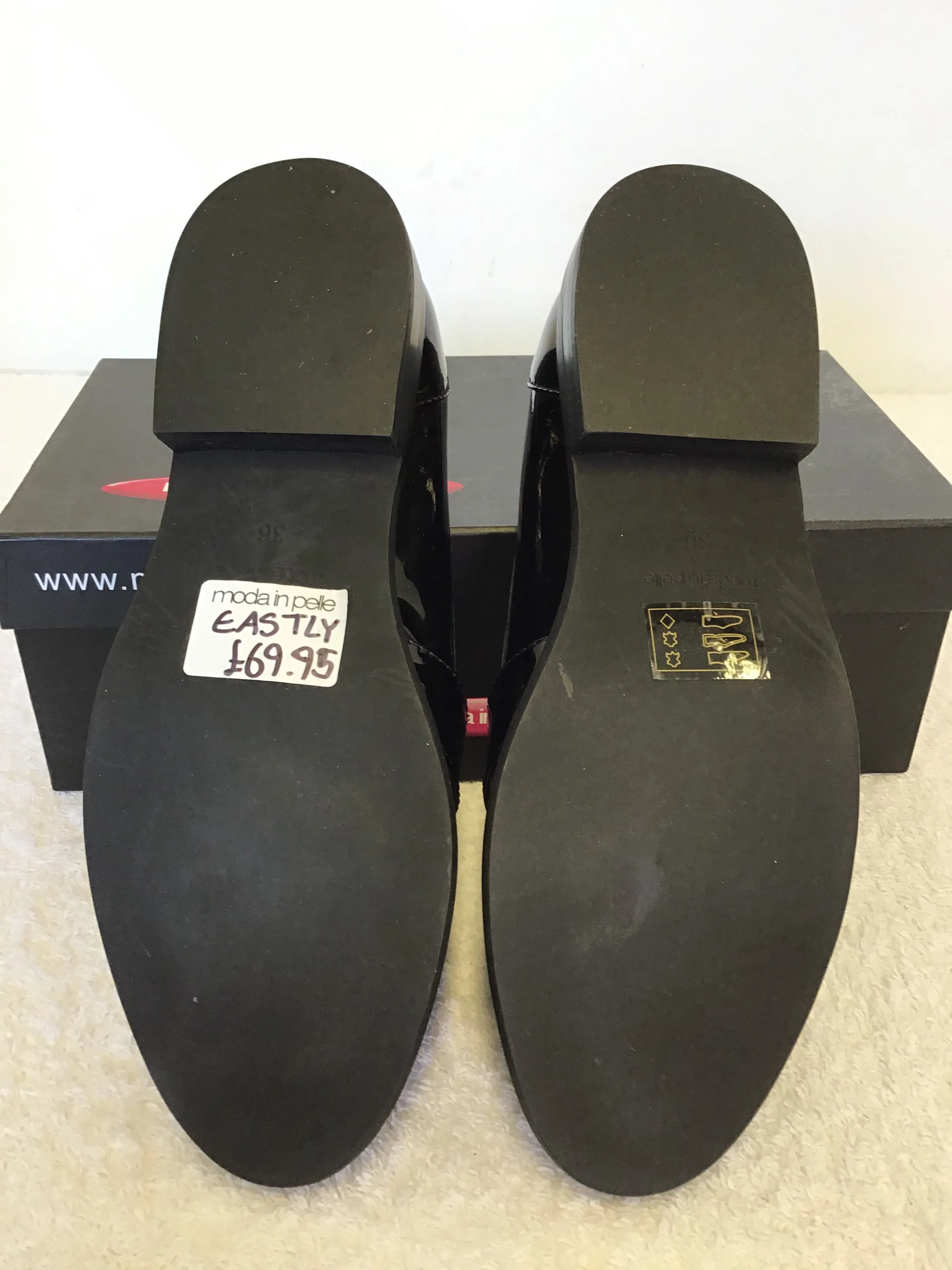 BRAND NEW MODA IN PELLE BLACK PATENT LEATHER LOAFERS WITH TASSELS SIZE 3.5/36