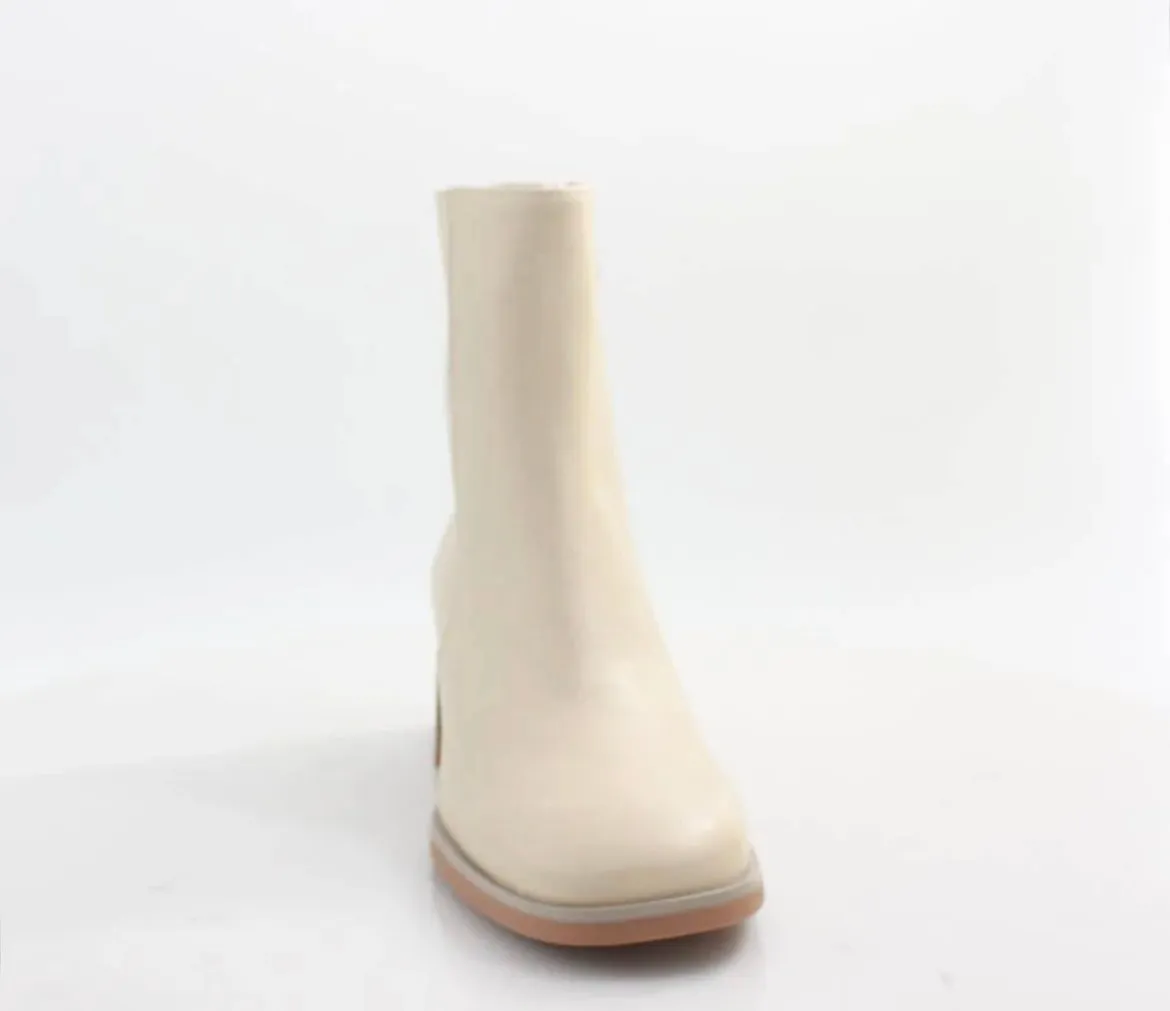 Hispanitas cream leather ankle boots